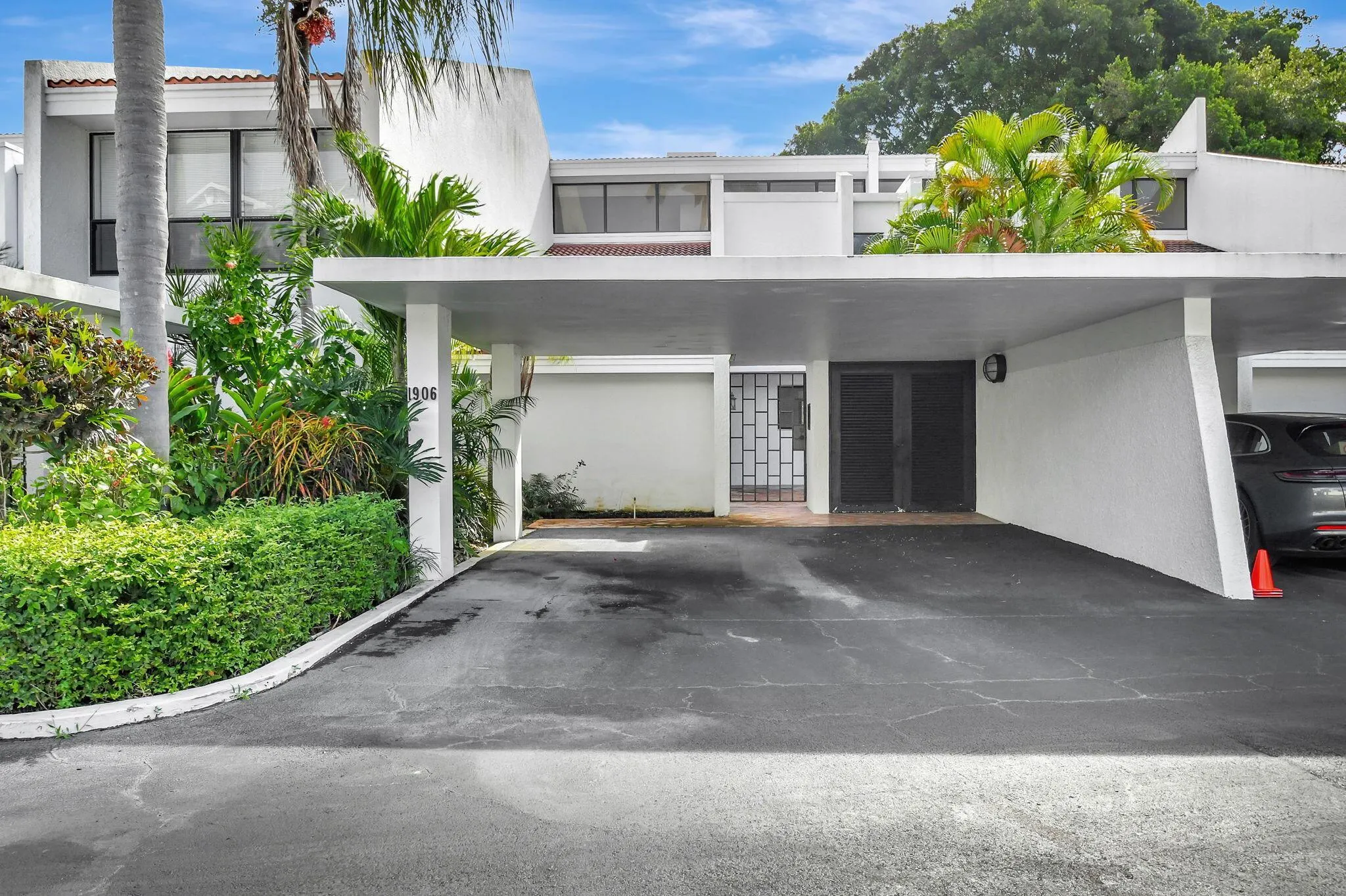 1906 Presidential Way, #1-C