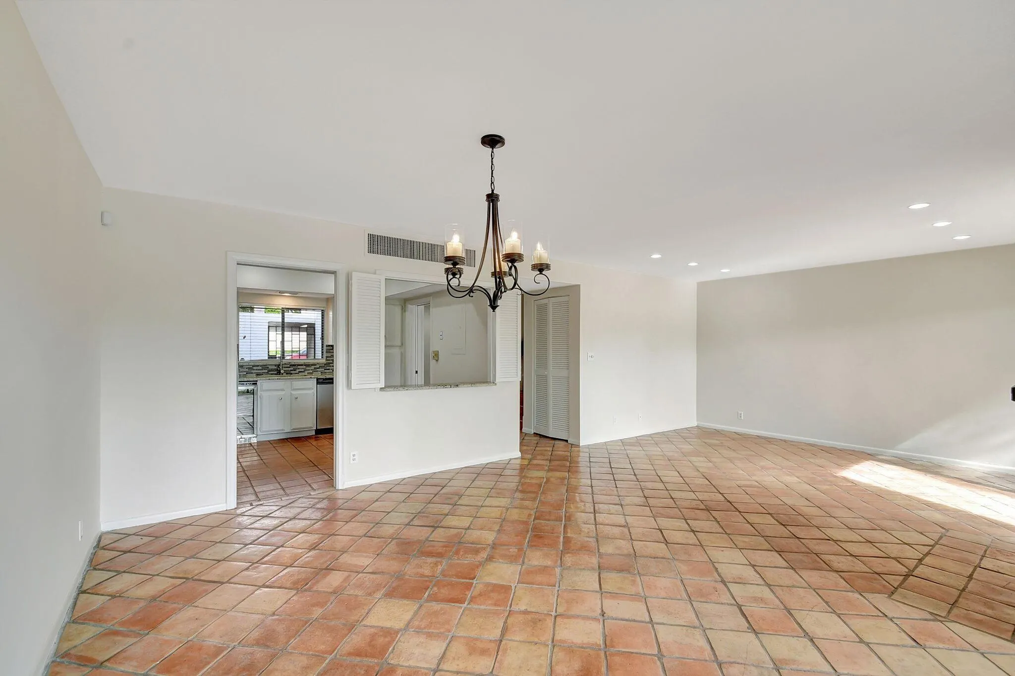 1906 Presidential Way, #1-C