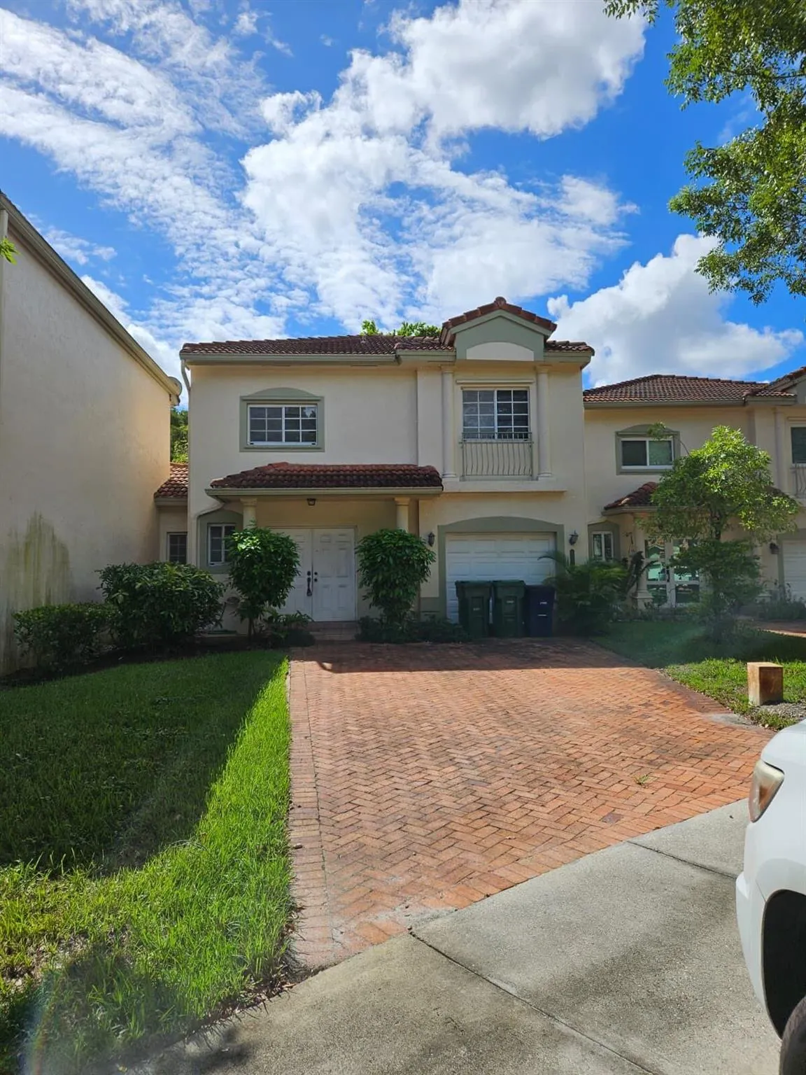 5985 SW 99th Terrace