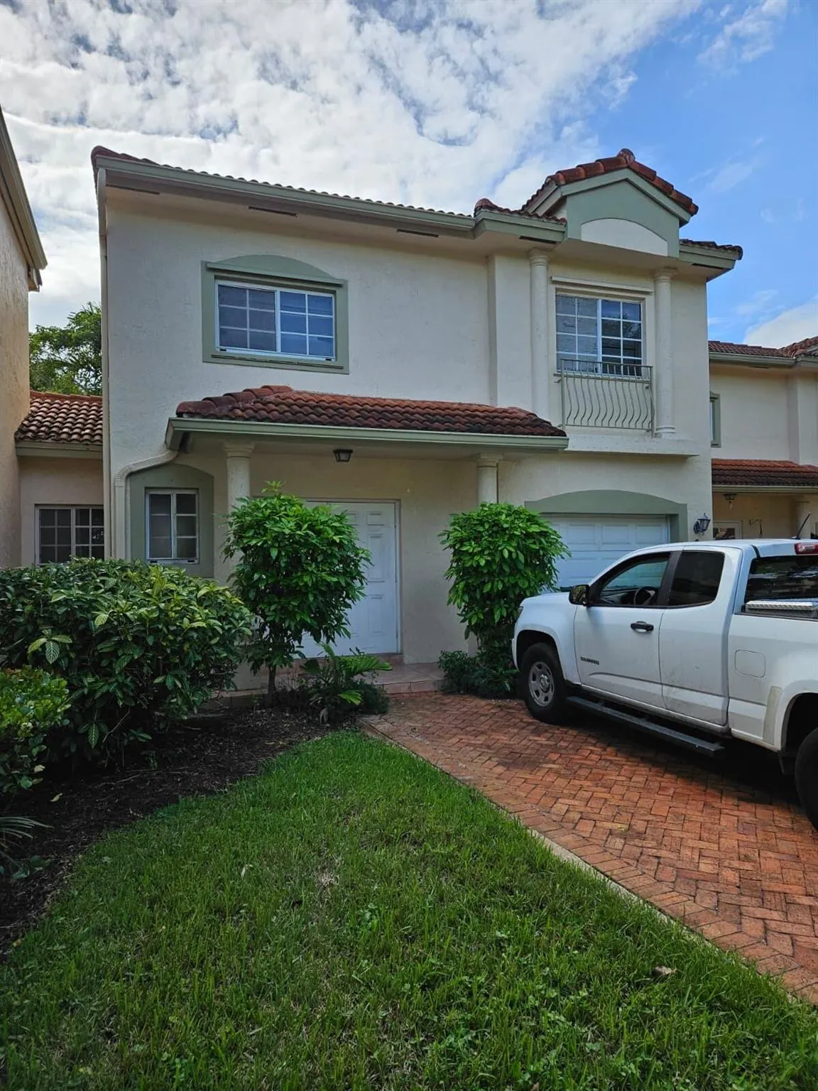 5985 SW 99th Terrace