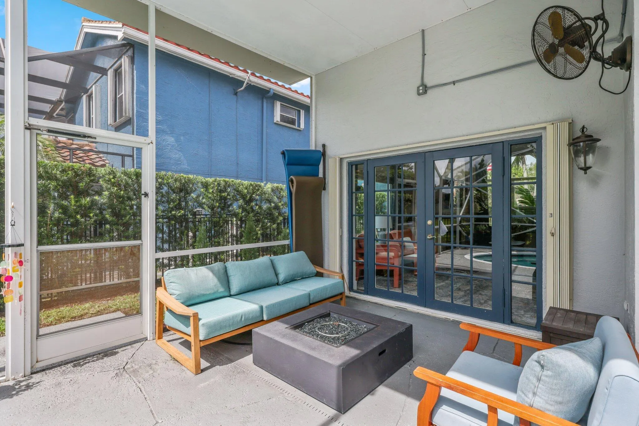 8555 Tourmaline Boulevard