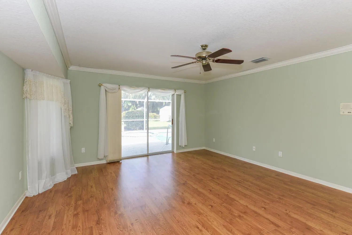 3041 SE Dalhart Road
