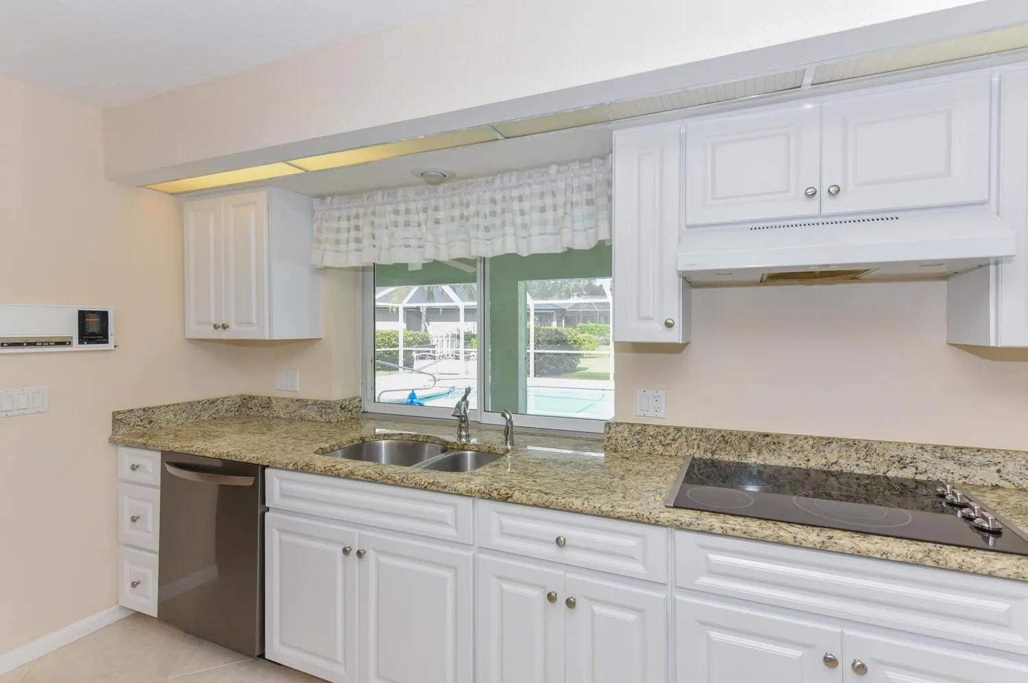 3041 SE Dalhart Road