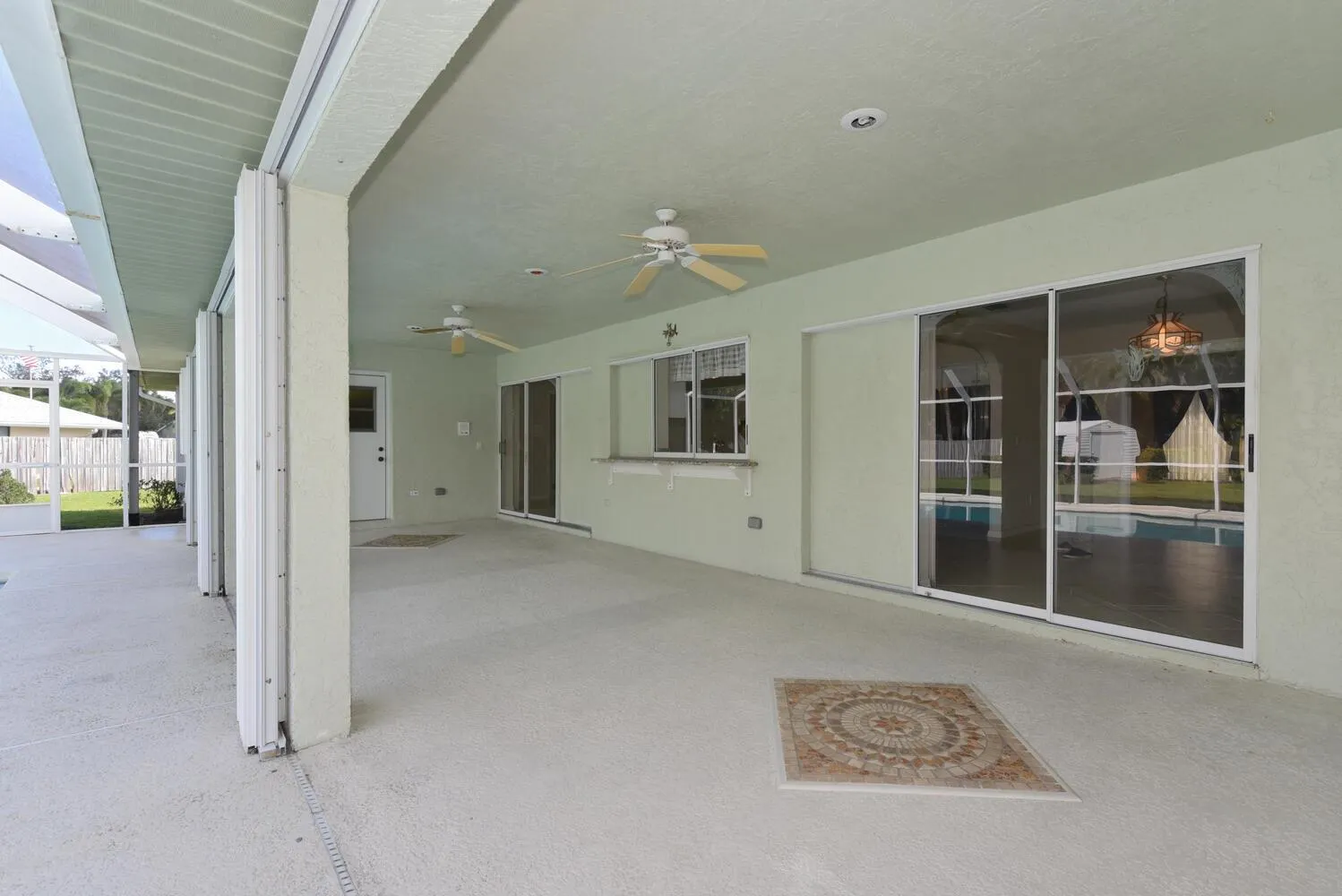 3041 SE Dalhart Road