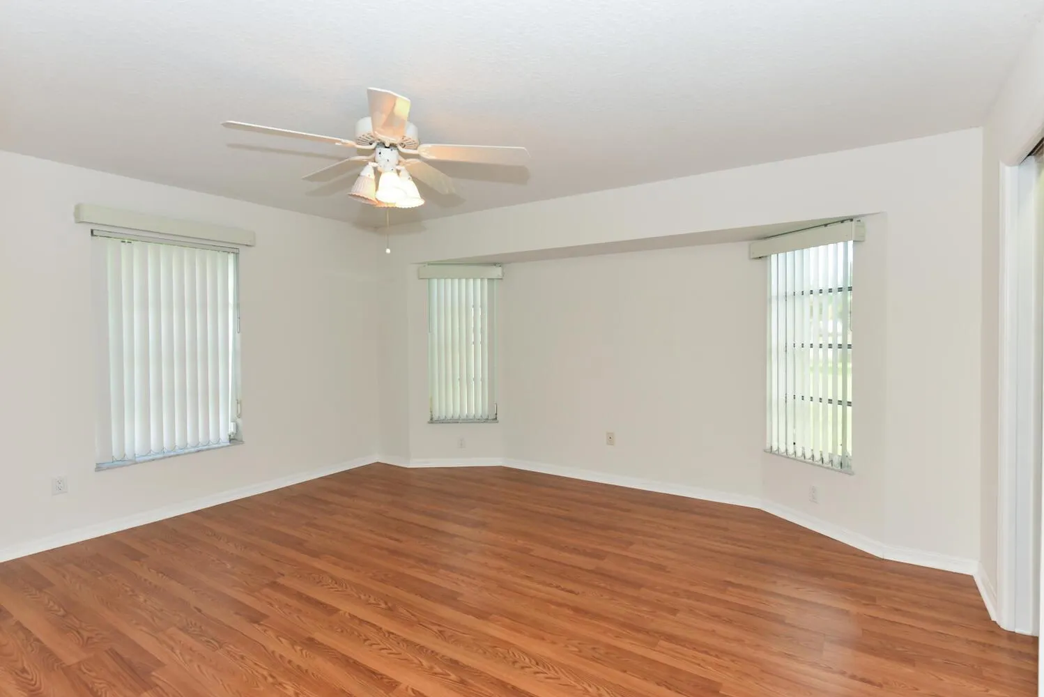 3041 SE Dalhart Road