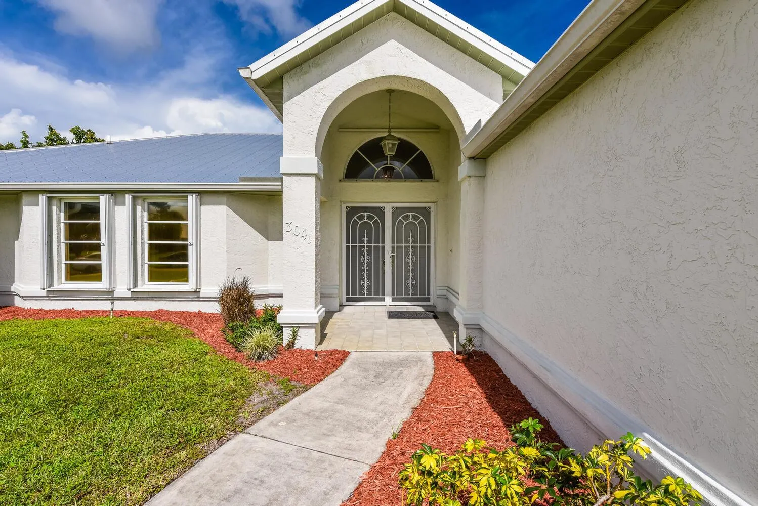 3041 SE Dalhart Road