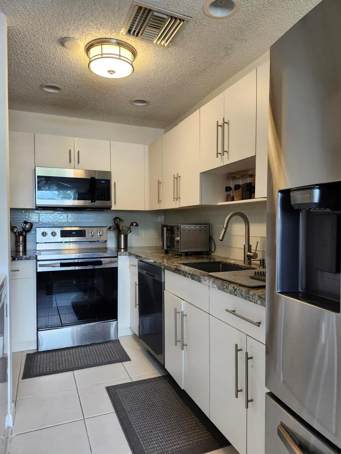 1141 Calamondin Terrace, #101