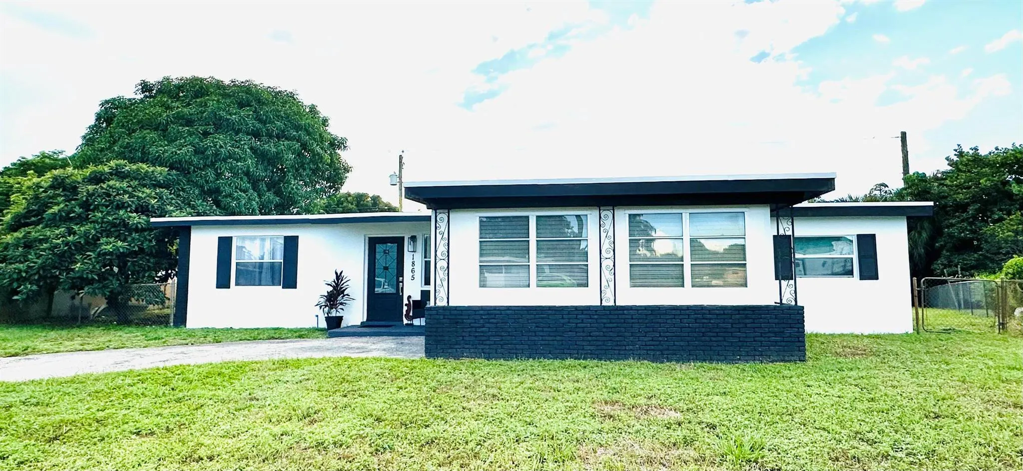 1865 W Chatham Road