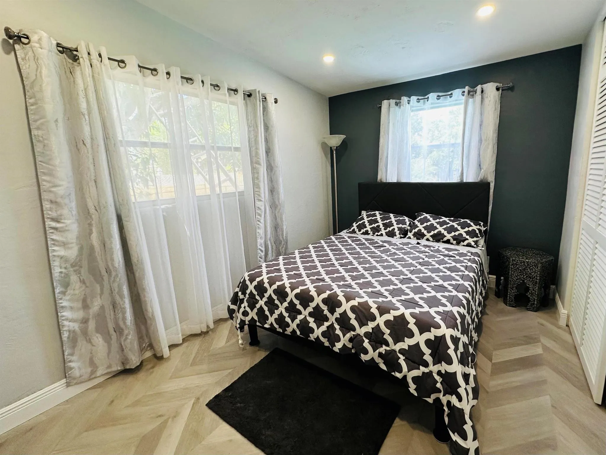 1865 W Chatham Road