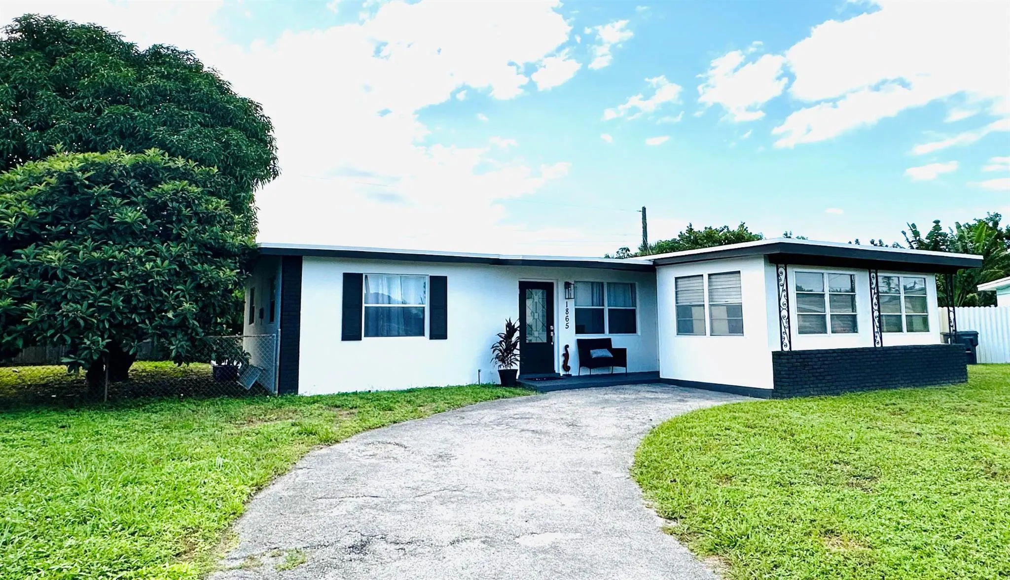 1865 W Chatham Road