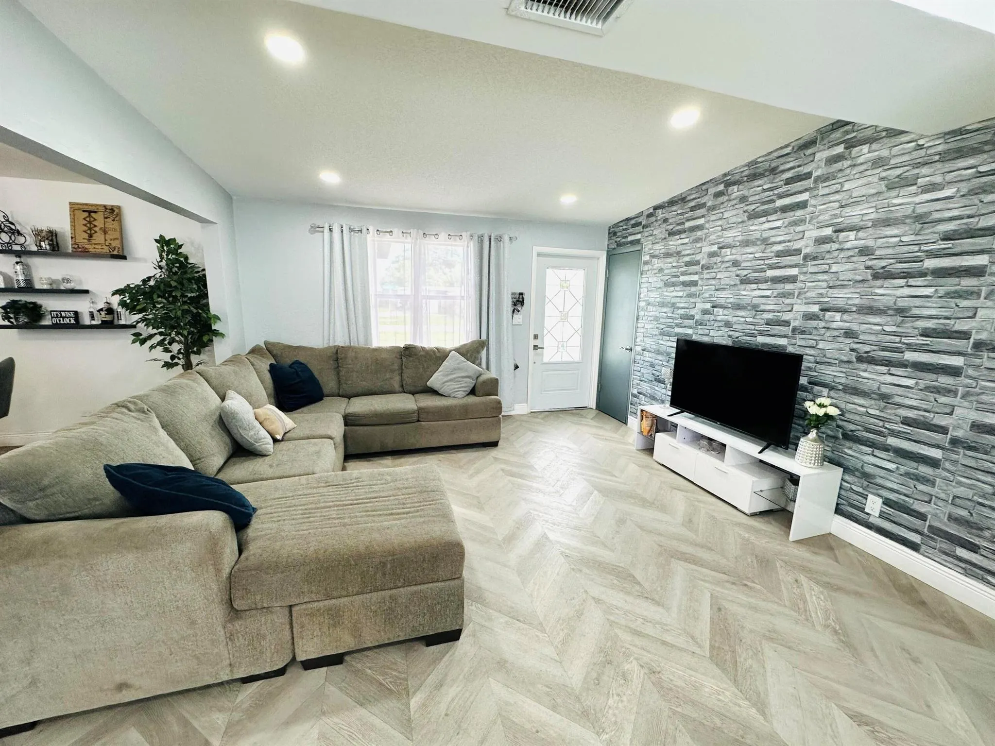 1865 W Chatham Road
