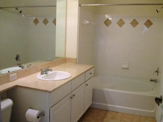 224 Murcia Drive, #201
