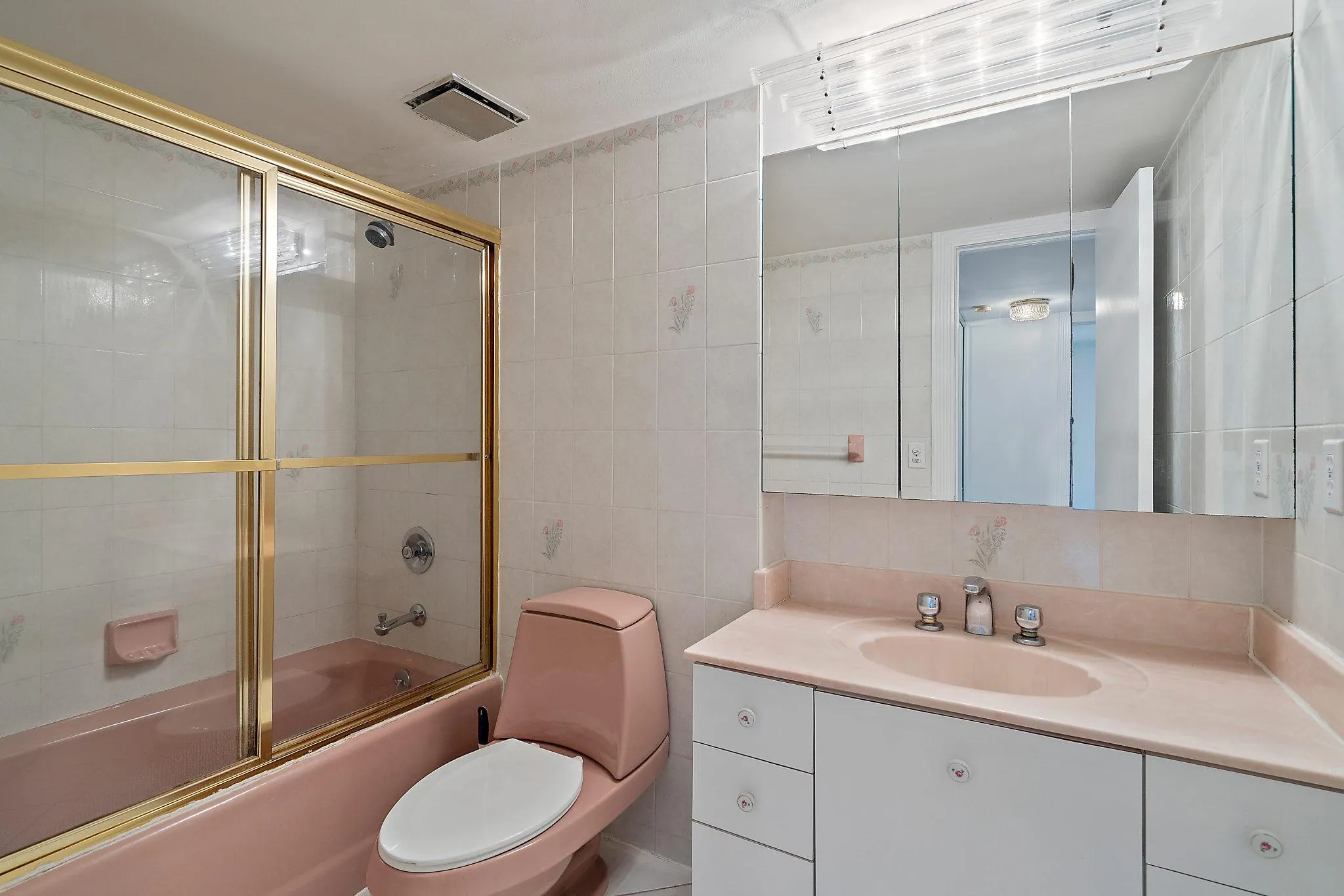 630 Ocean Drive, #206
