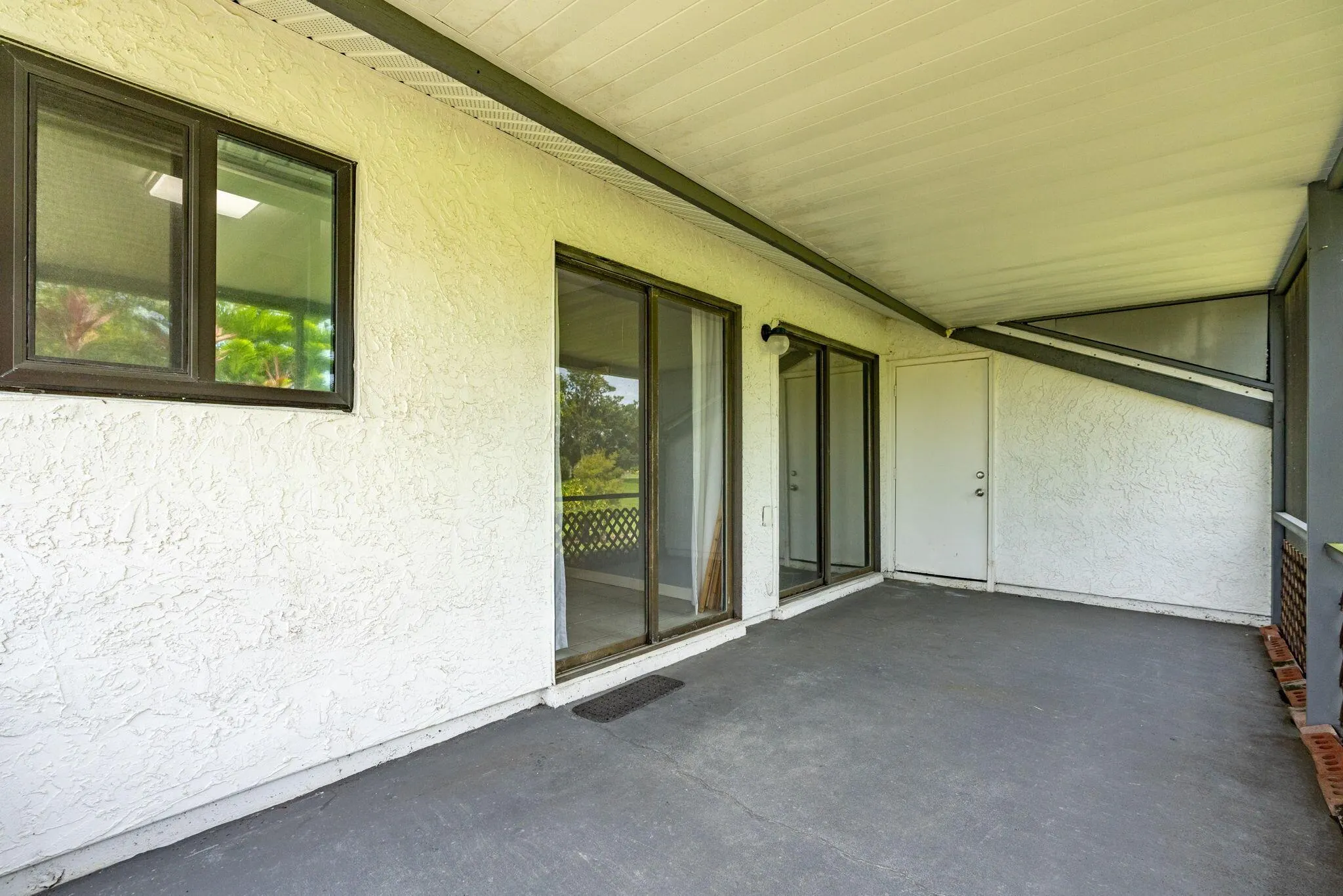 421 SW Bill Traitel Avenue