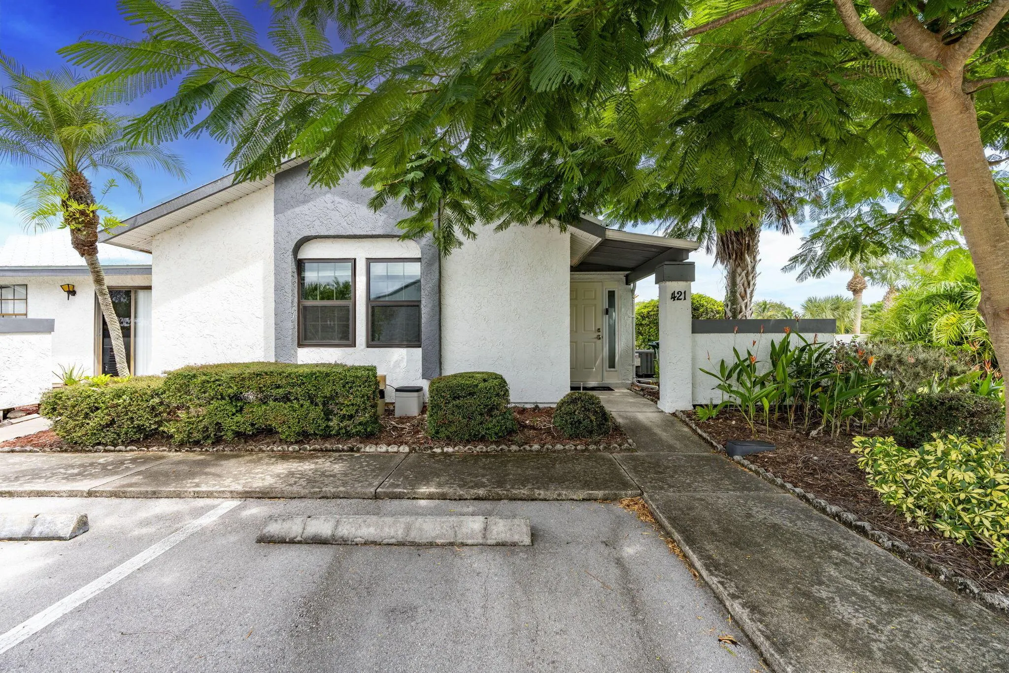 421 SW Bill Traitel Avenue