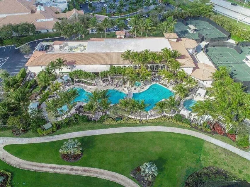 6677 Southport Drive