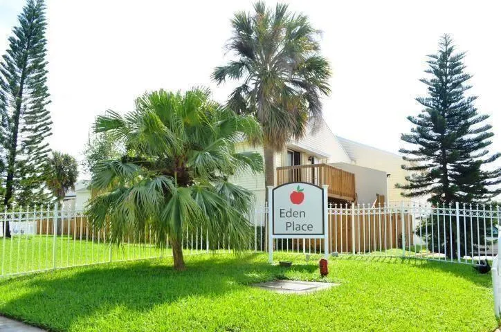 635 Executive Center Drive, #M-207