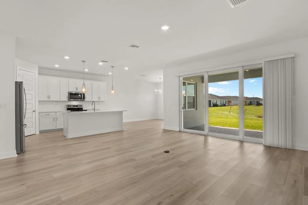 5684 Hampton Park Circle