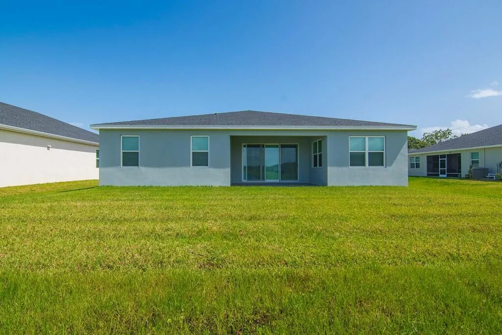 5684 Hampton Park Circle