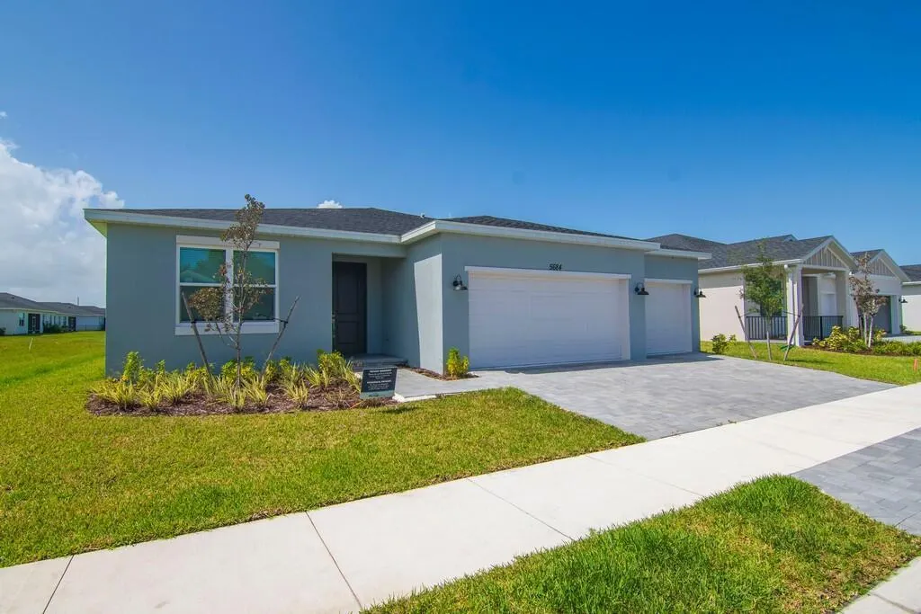 5684 Hampton Park Circle