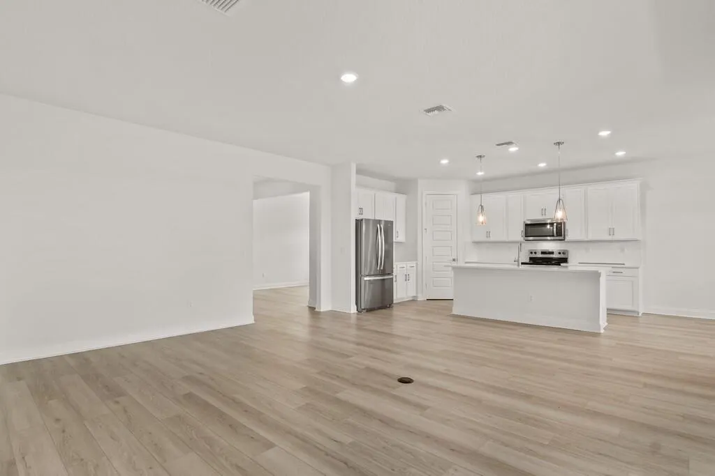 5684 Hampton Park Circle