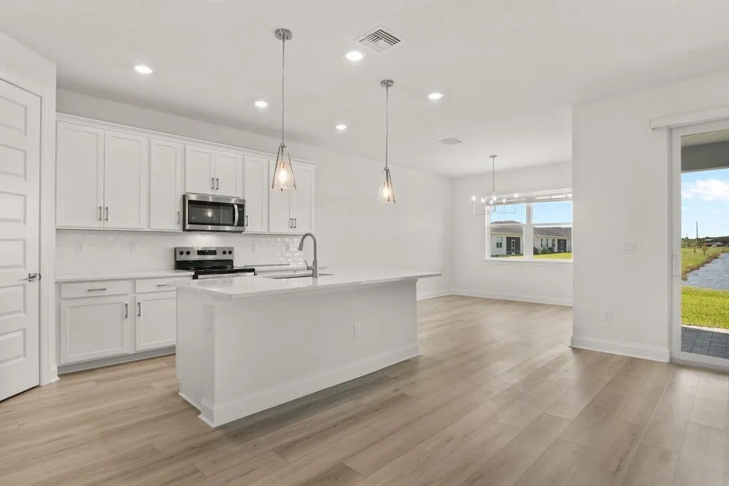 5684 Hampton Park Circle