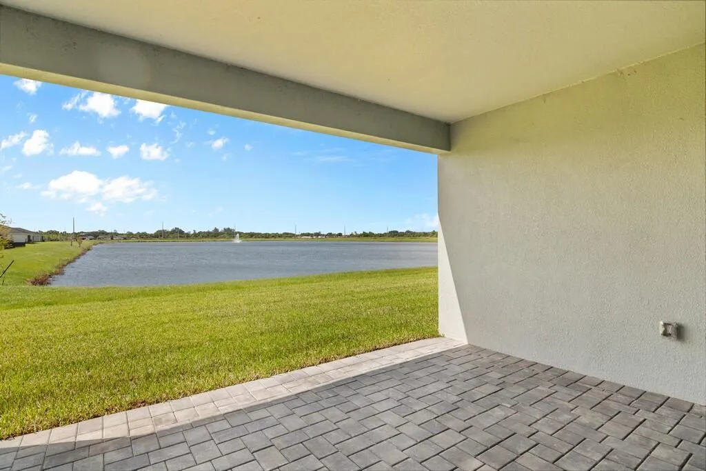 5684 Hampton Park Circle