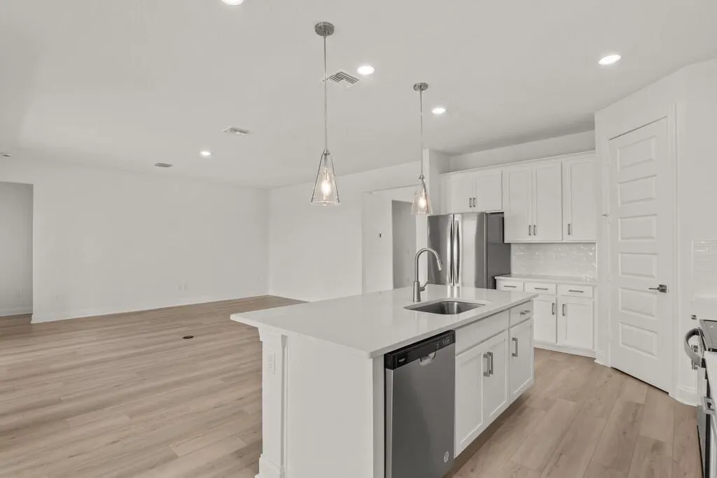 5684 Hampton Park Circle
