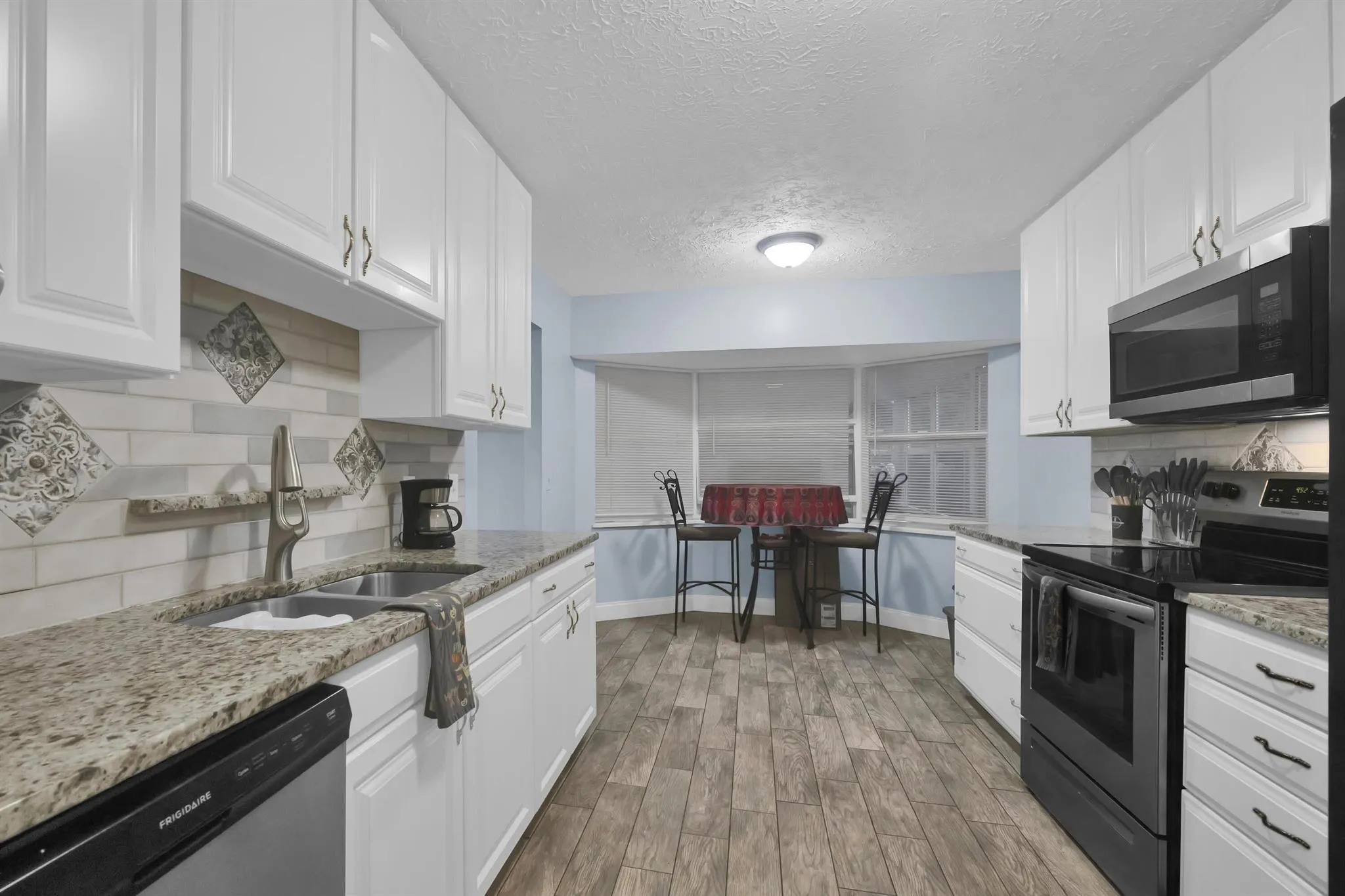 2718 SE Buccaneer Circle