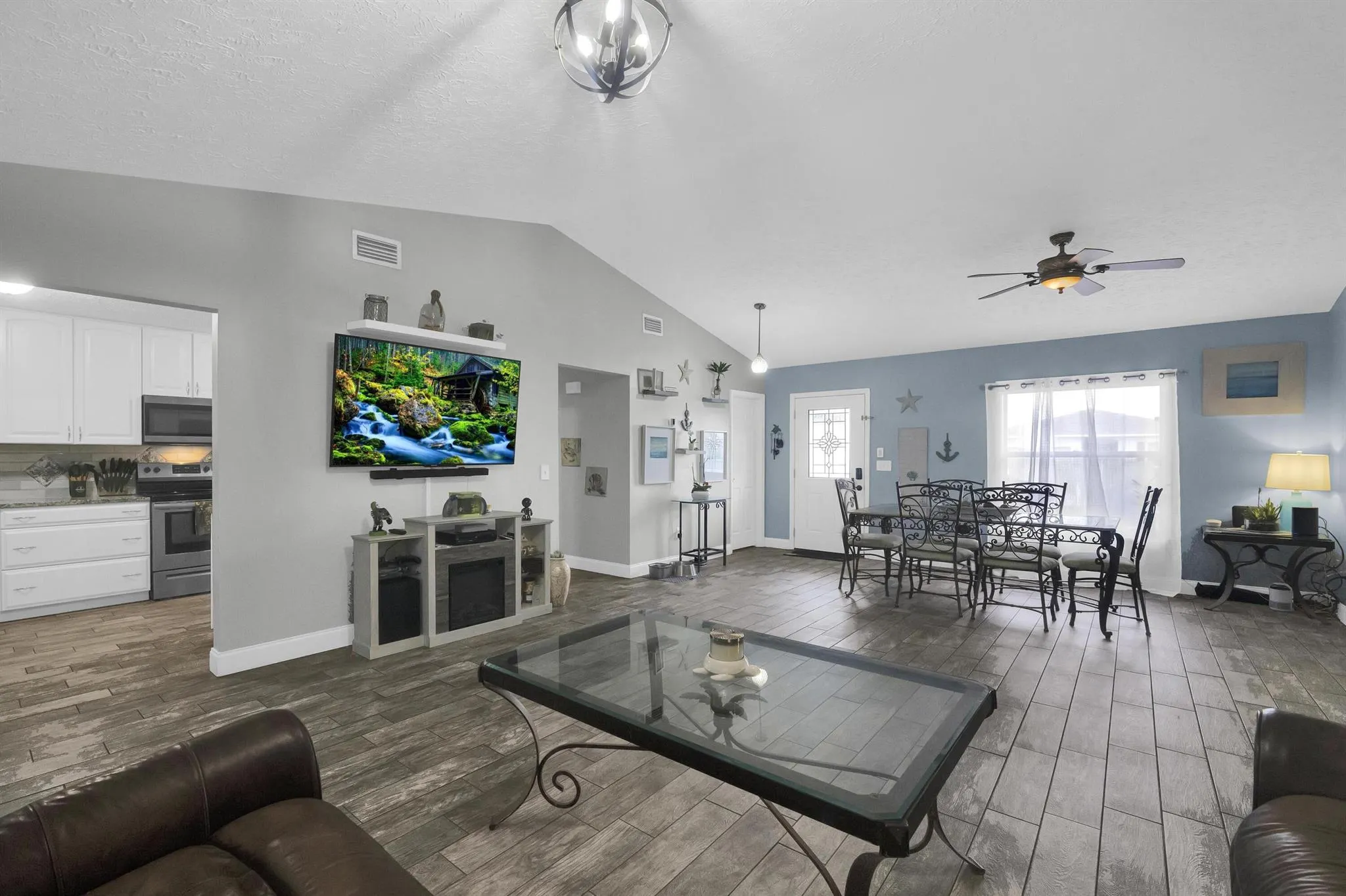 2718 SE Buccaneer Circle
