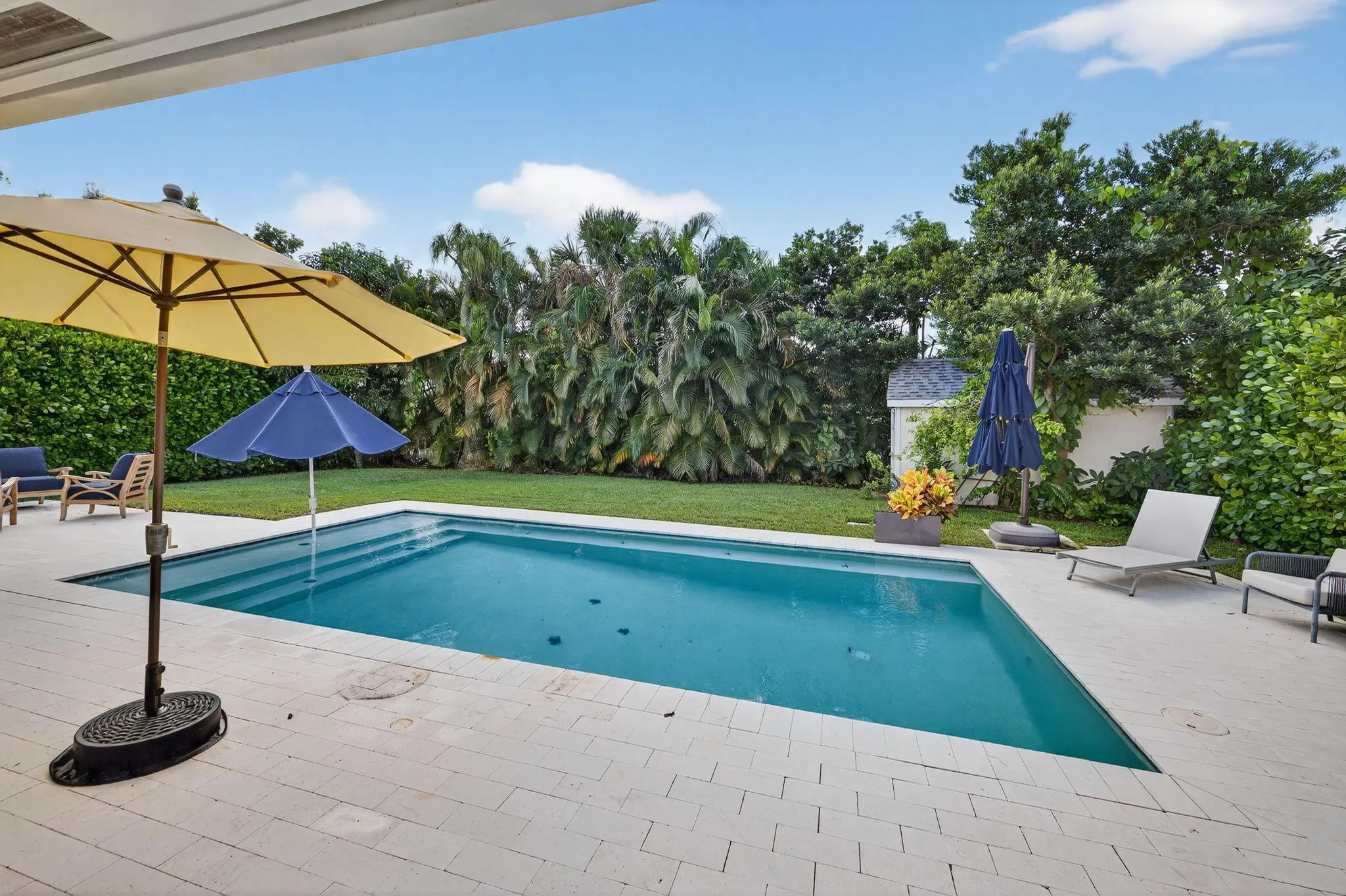 222 S Seacrest Circle