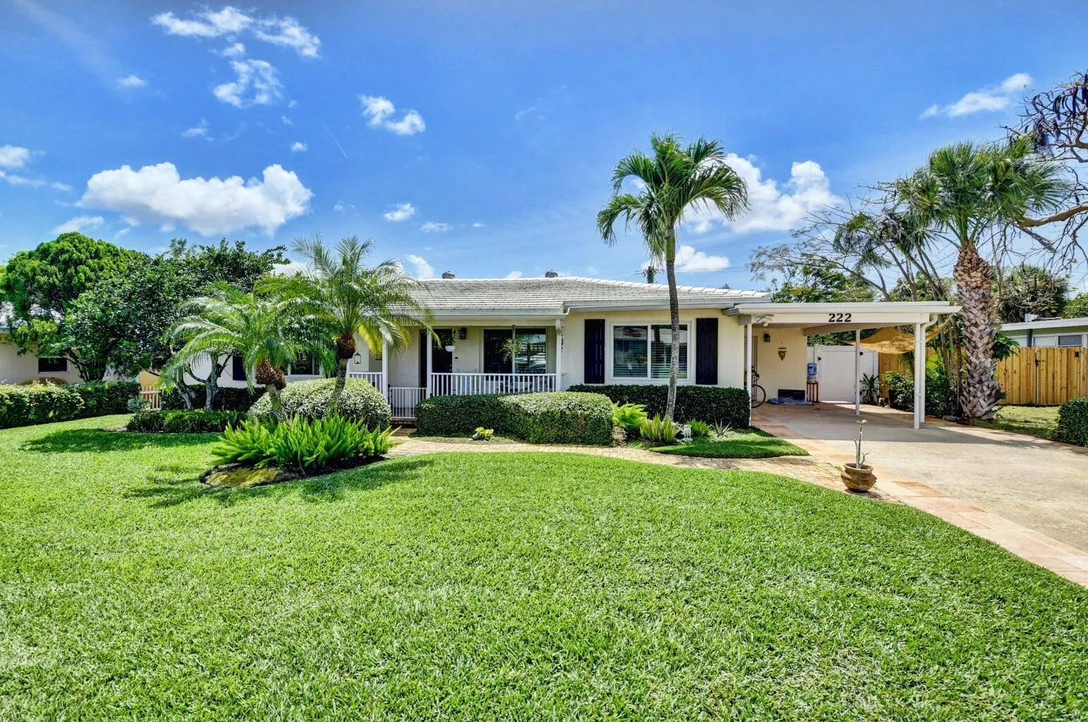 222 S Seacrest Circle