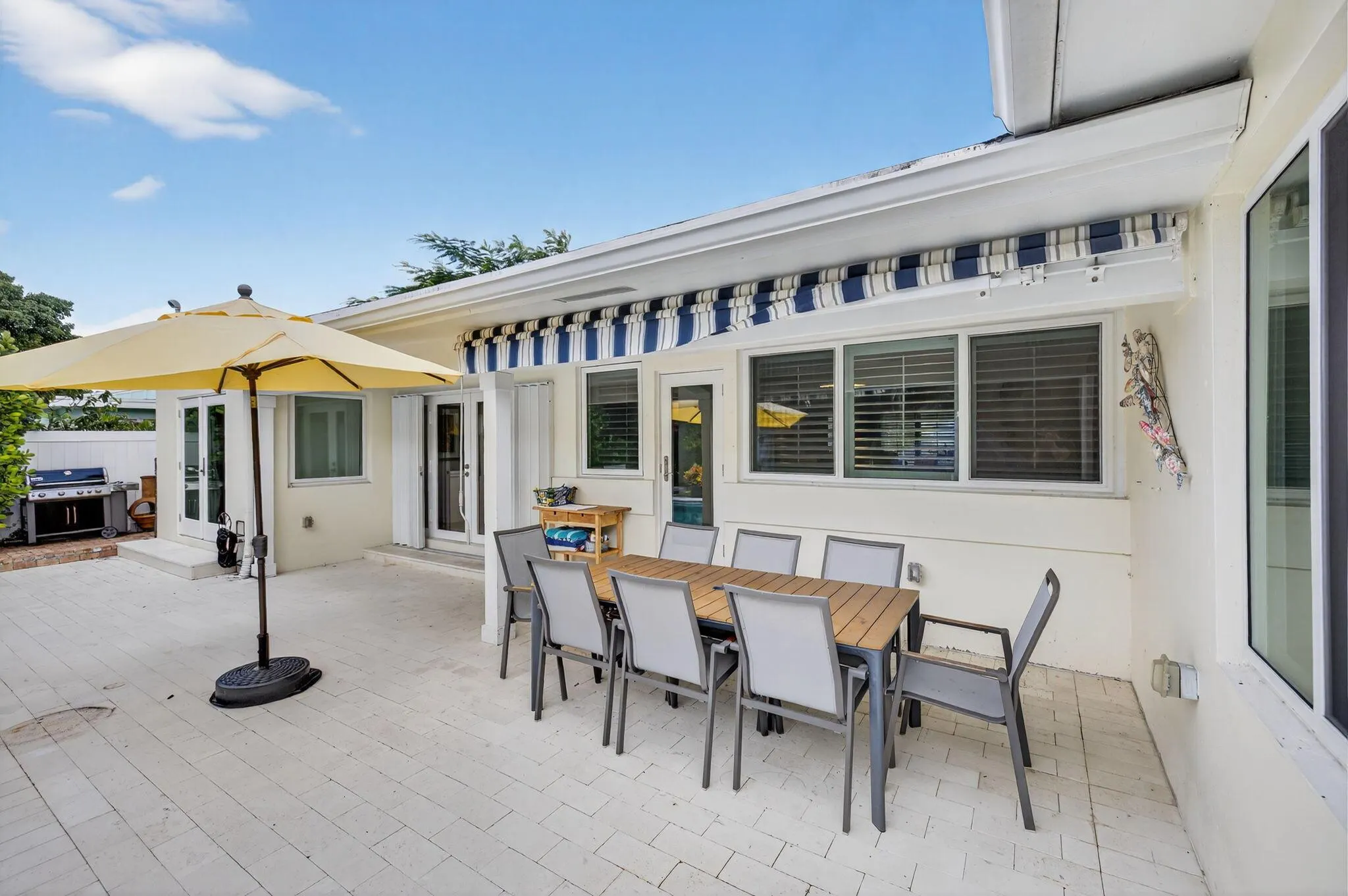 222 S Seacrest Circle