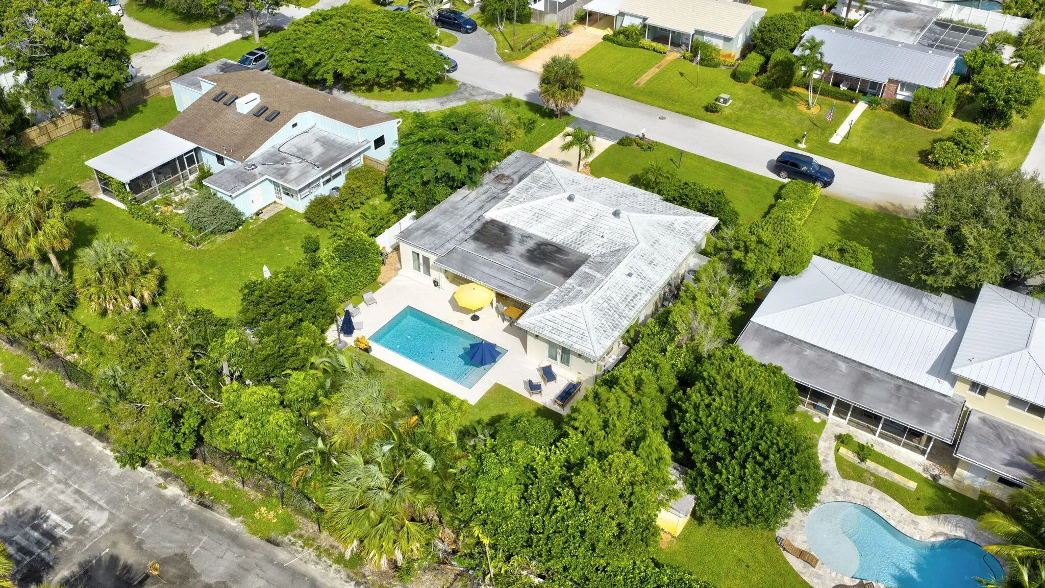 222 S Seacrest Circle