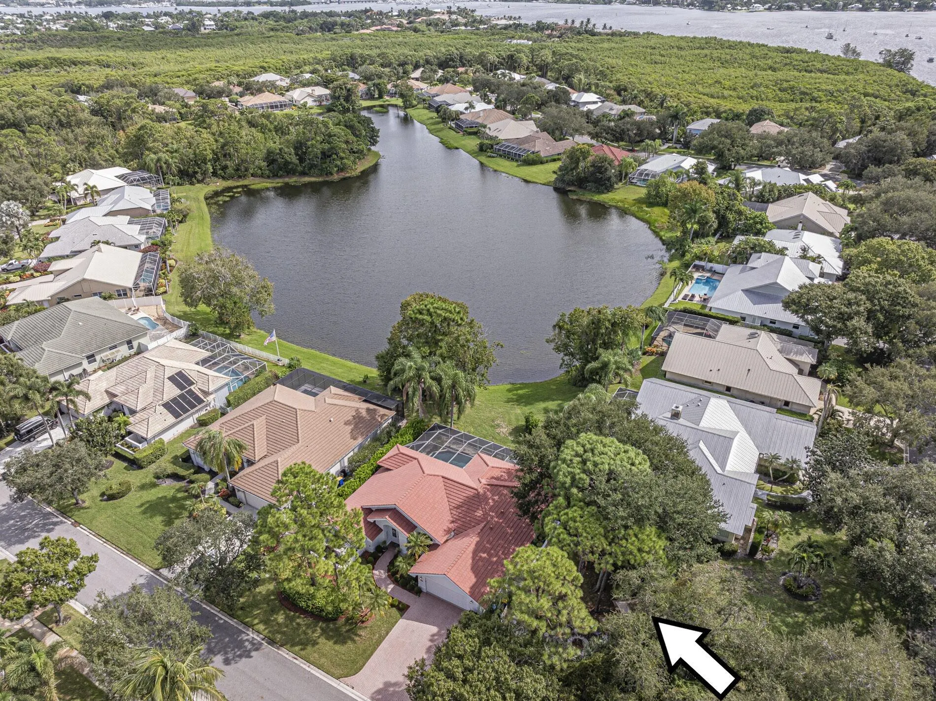 1137 SW Lighthouse Drive