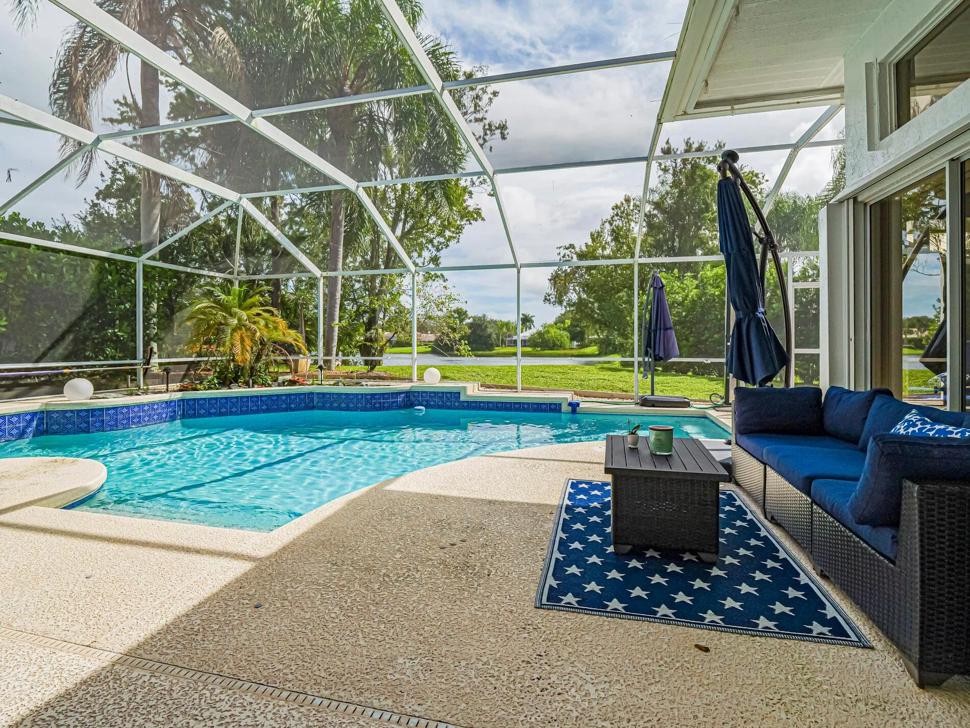 1137 SW Lighthouse Drive