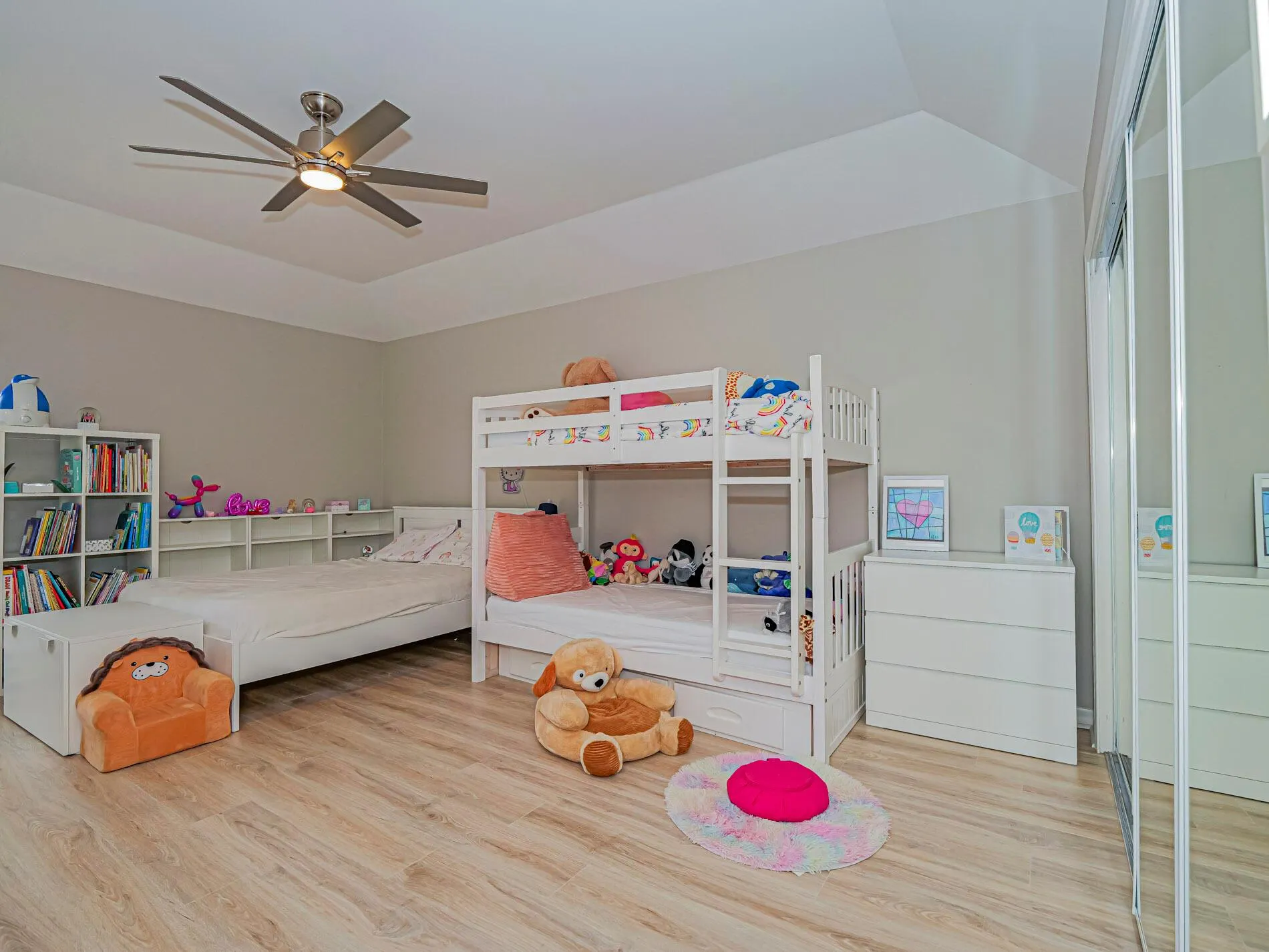 1137 SW Lighthouse Drive