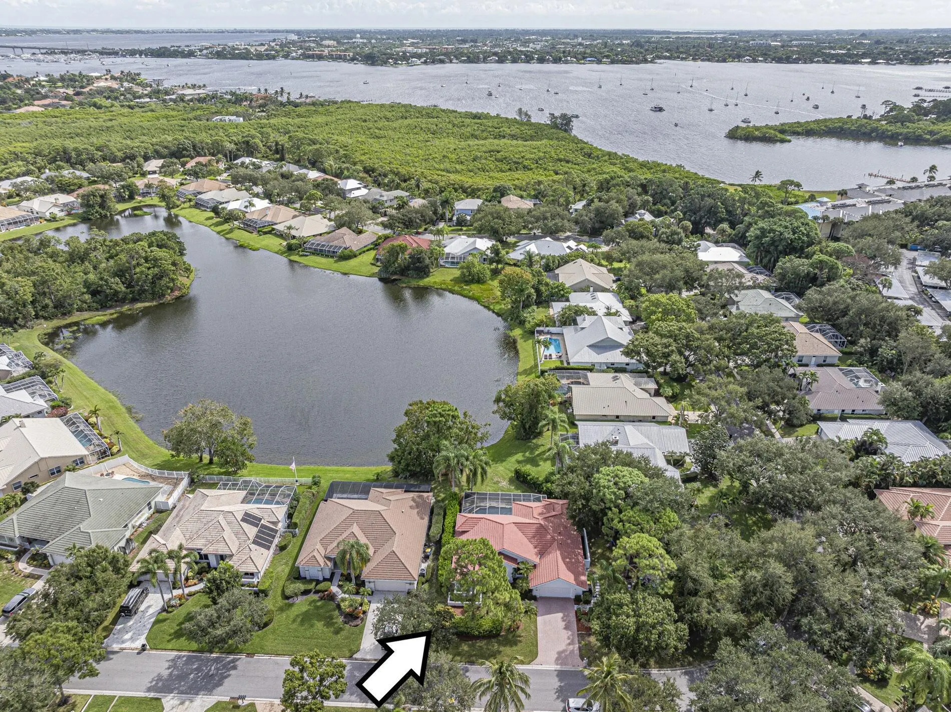 1137 SW Lighthouse Drive
