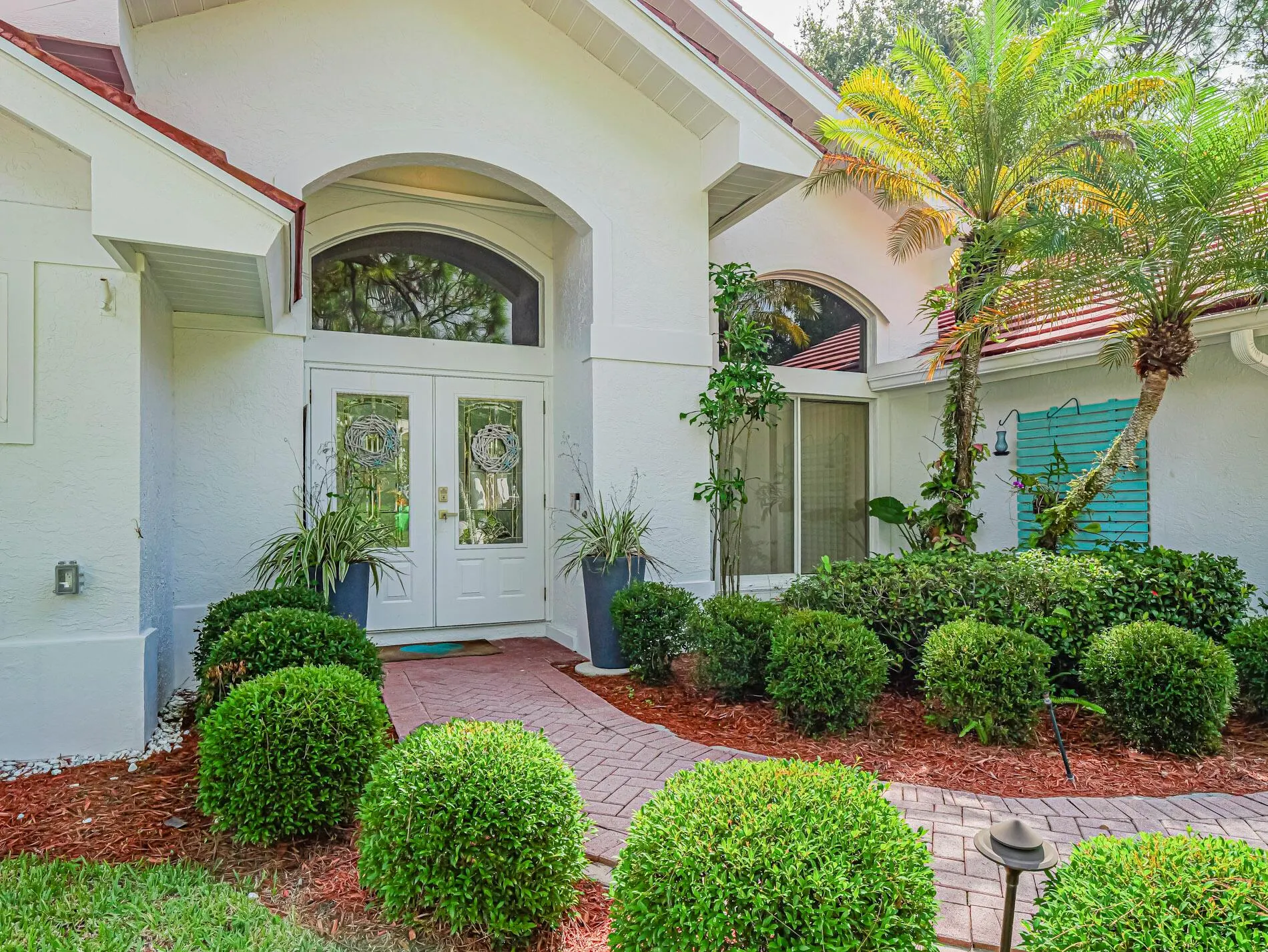 1137 SW Lighthouse Drive