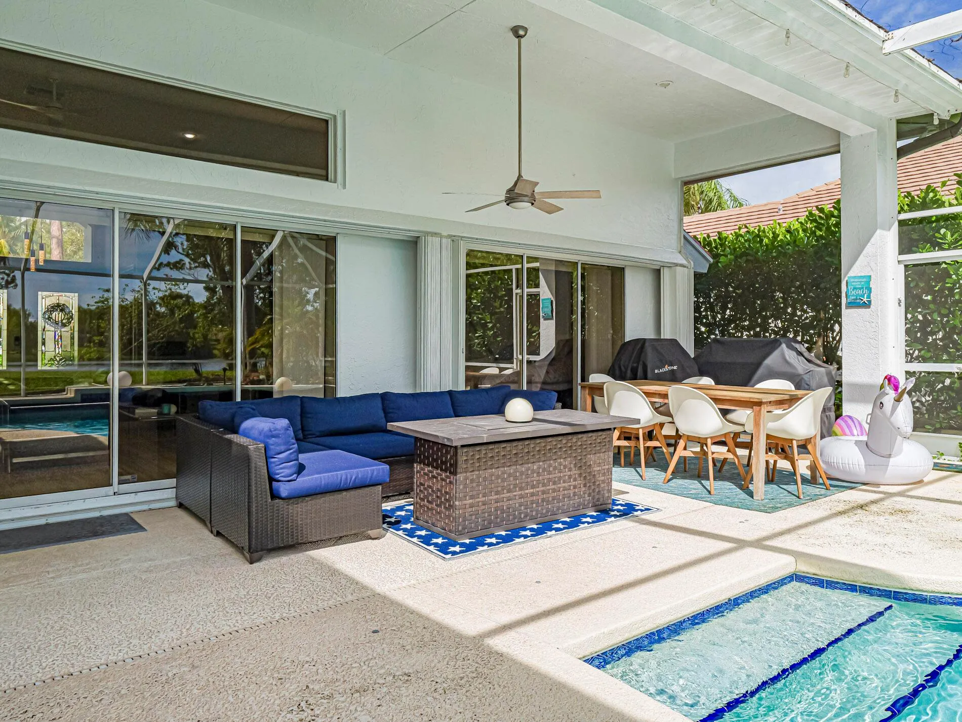 1137 SW Lighthouse Drive