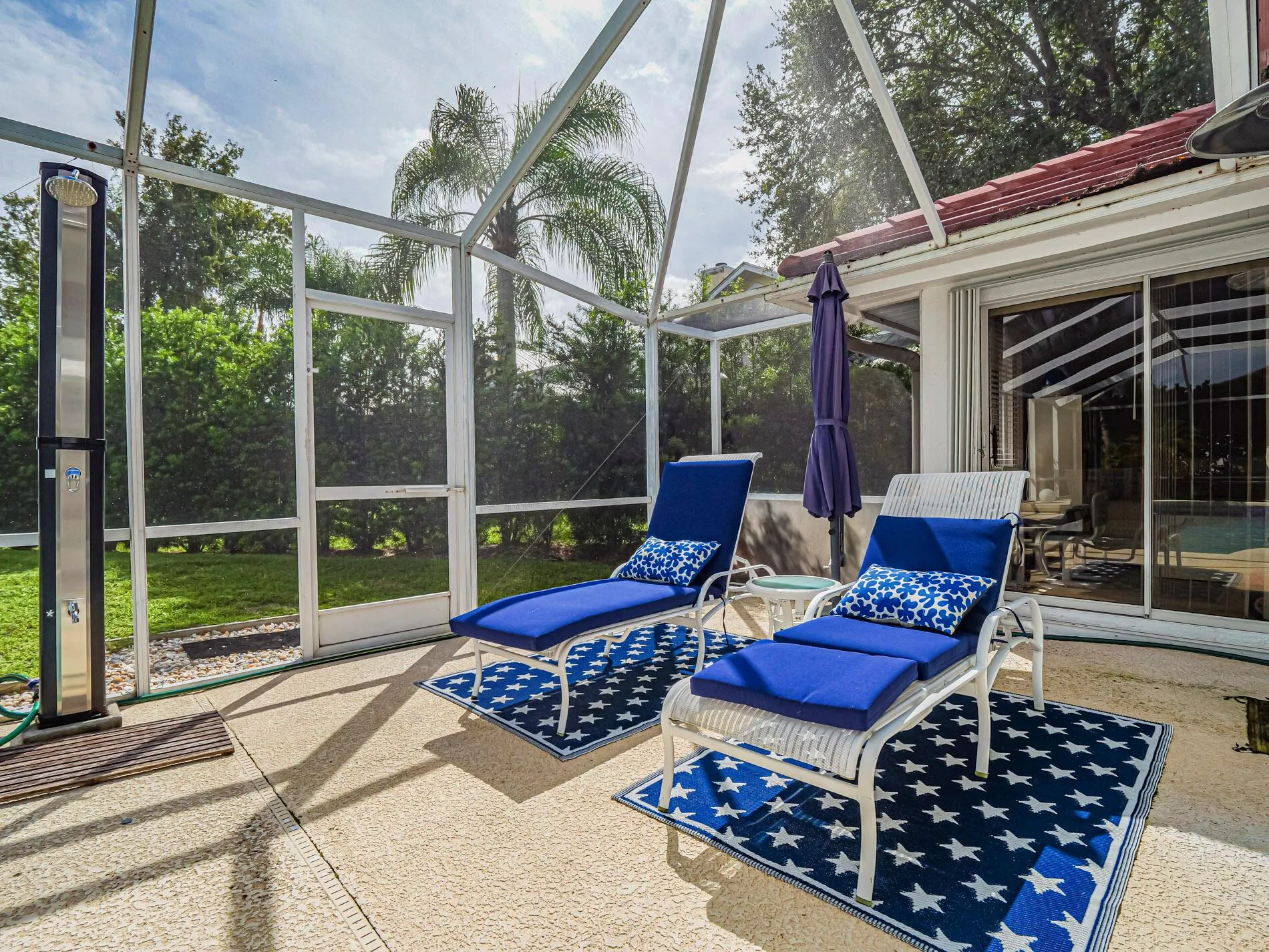 1137 SW Lighthouse Drive