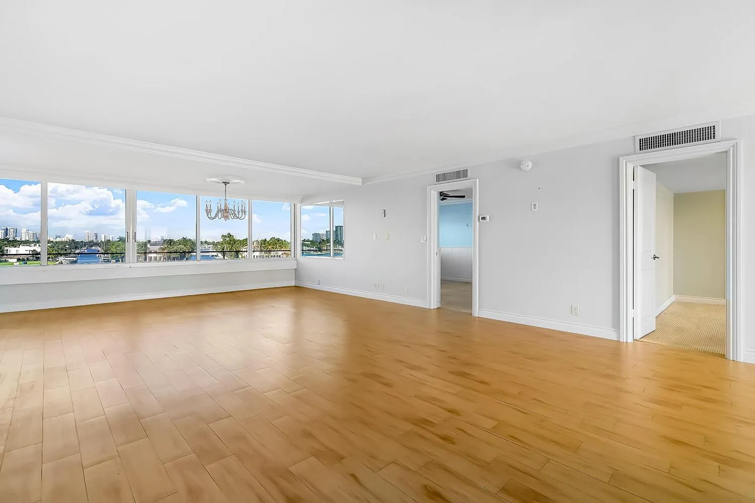 215 N Birch Road, #5b