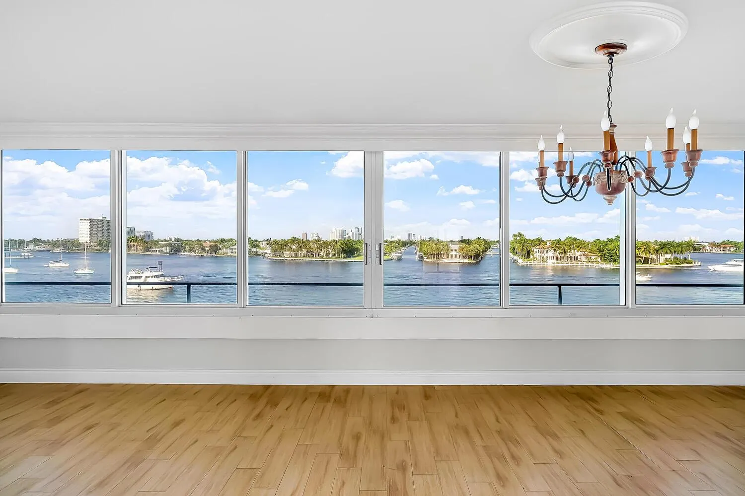 215 N Birch Road, #5b
