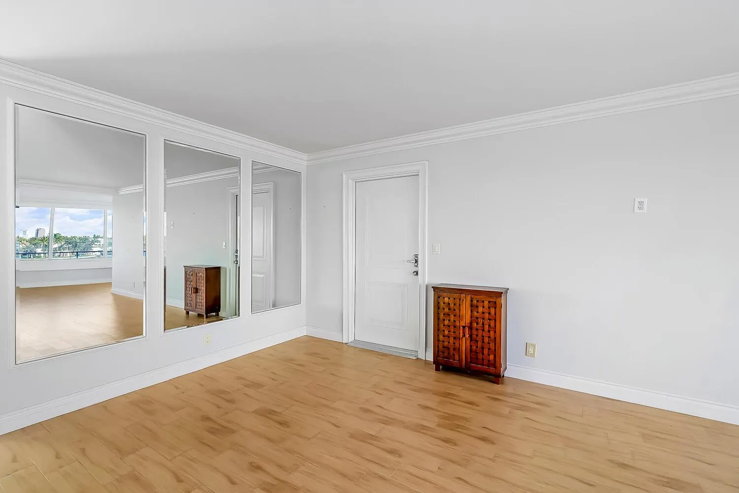 215 N Birch Road, #5b