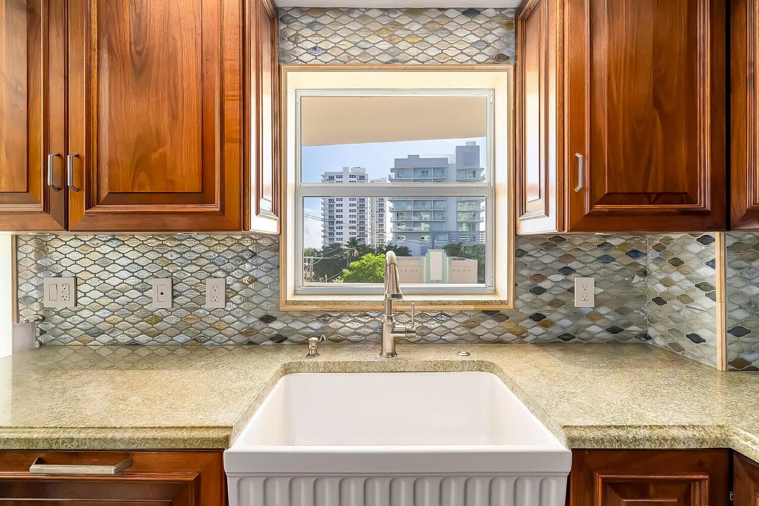 215 N Birch Road, #5b