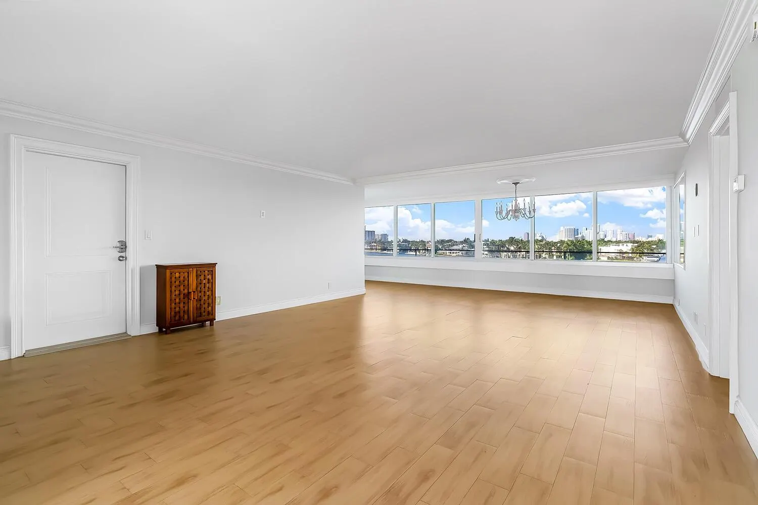 215 N Birch Road, #5b