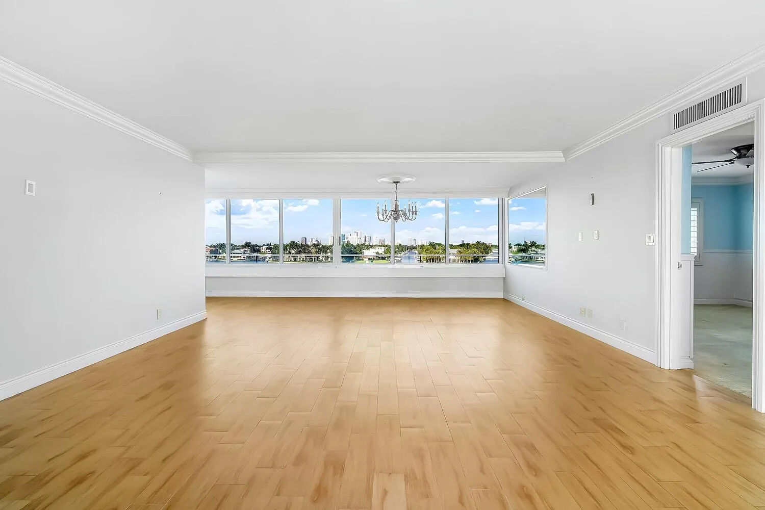 215 N Birch Road, #5b
