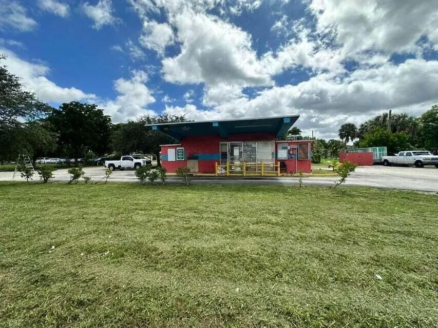 3263 Sierra Drive