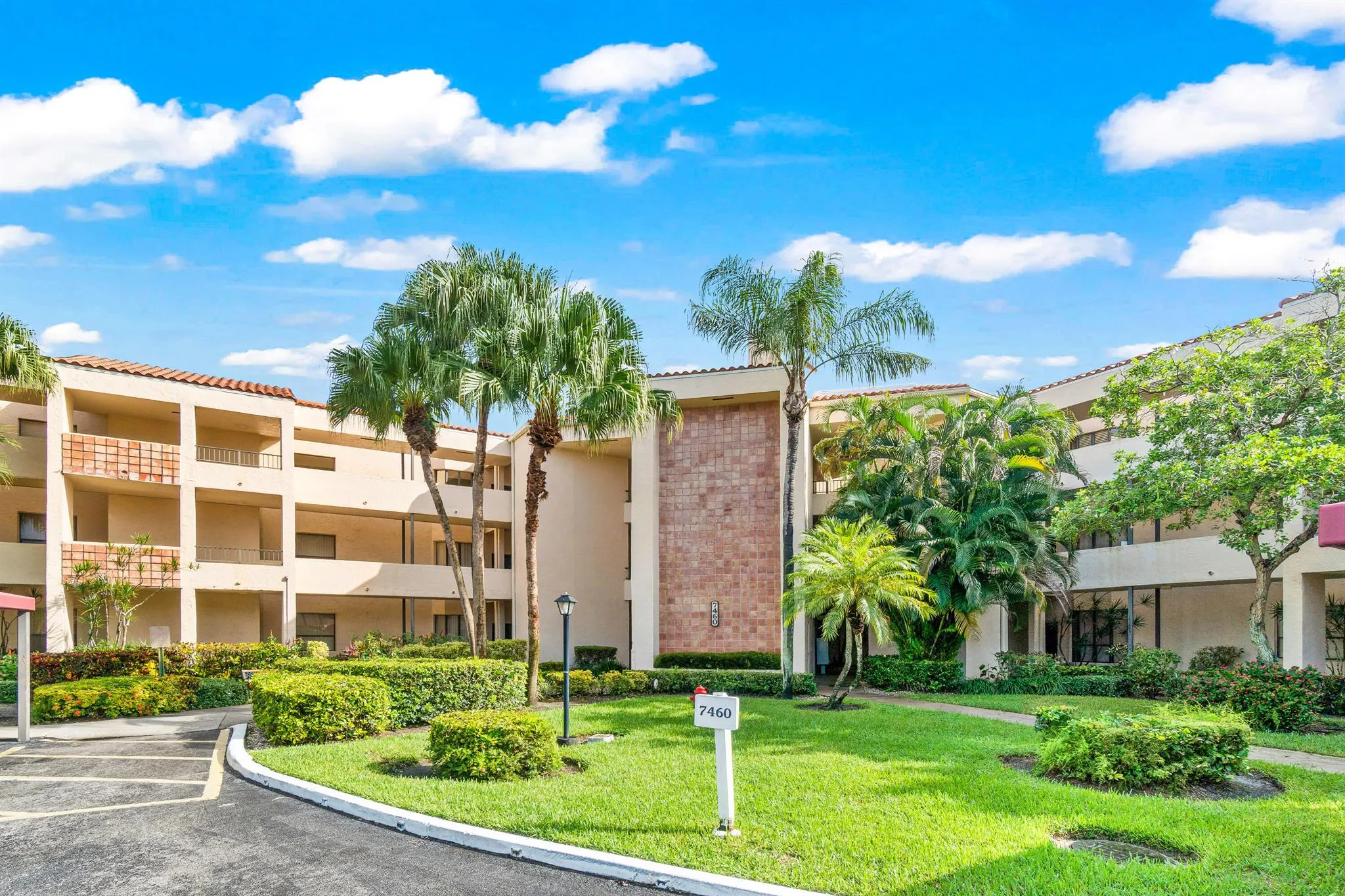 7460 La Paz Place, #102