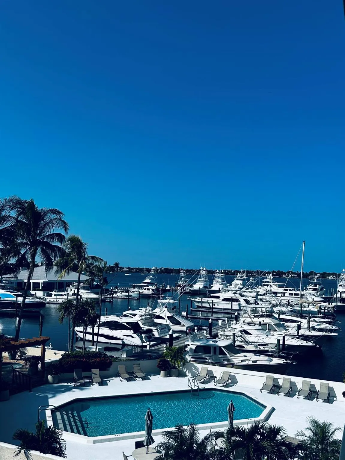 108 Lakeshore Drive, #338